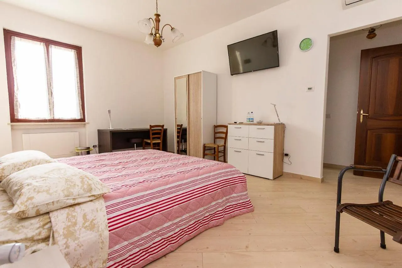 Nocleg ze śniadaniem La Colomba B&B Castellaro