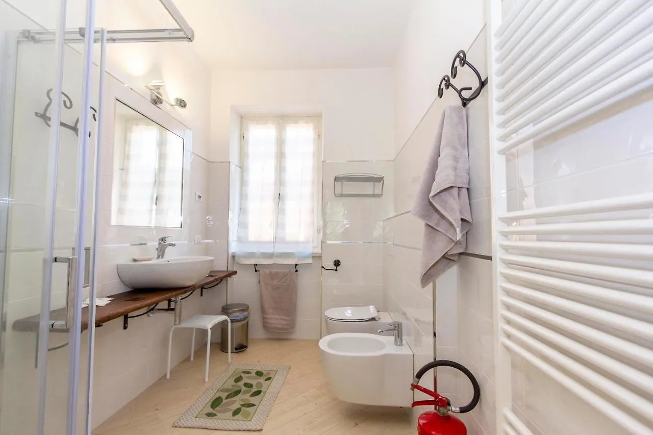 La Colomba B&B Castellaro  Bed & Breakfast